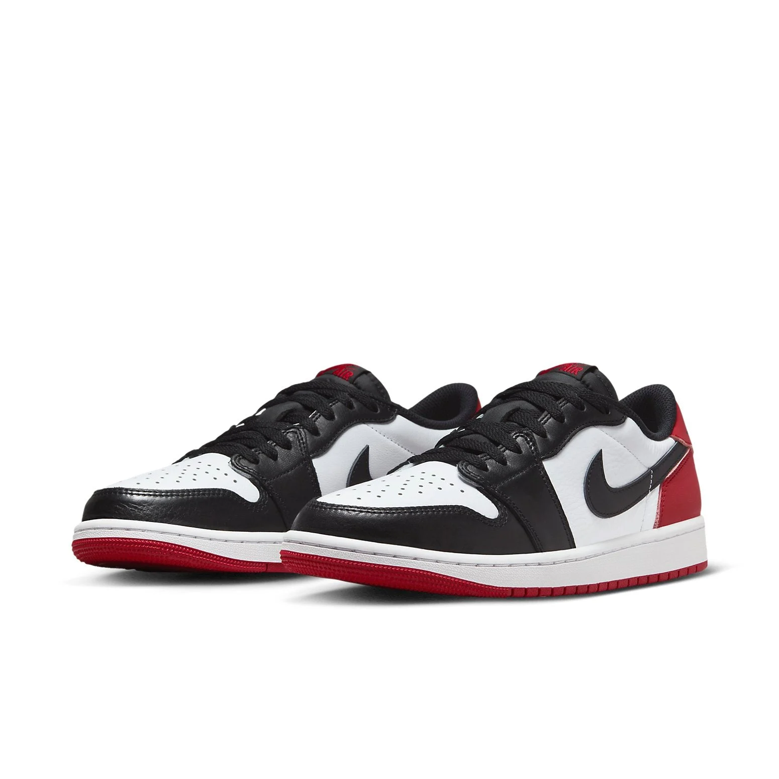 Air Jordan 1 Retro Low OG ‘Black Toe 2023’ CZ0790-106